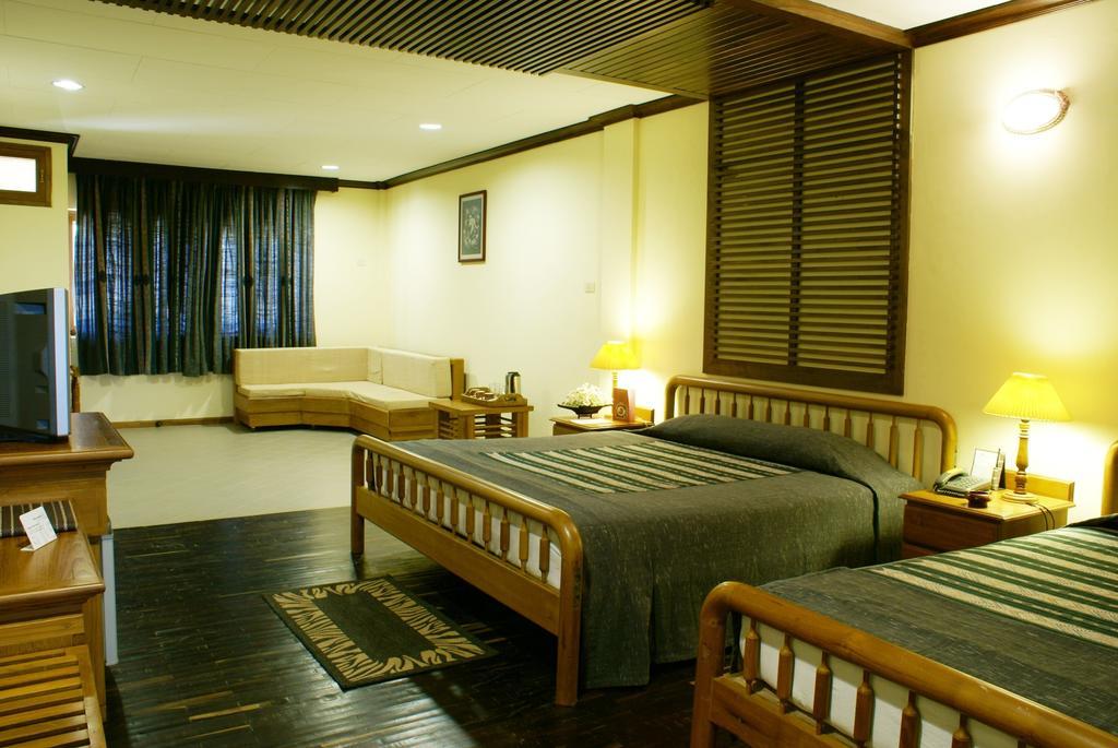 Sunny Paradise Resort Нгве-Саунг Экстерьер фото
